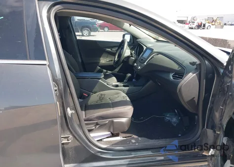 2017 Chevrolet Malibu Ls z USA, uszkodzony, nr VIN 1G1ZB5ST5HF199781